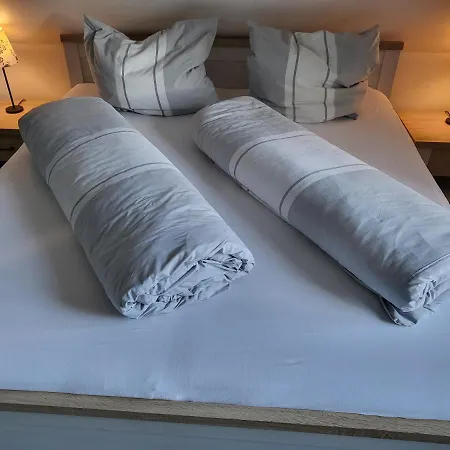 Apartman 3 In Der Waldstrasse