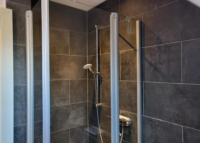 3 In Der Waldstrasse